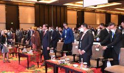 Jokowi Sampaikan Komitmen Indonesia di Forum Internasional, di Mana Posisi Bu Mega? - JPNN.com