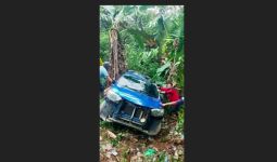 Mobil Pak Kades Masuk Jurang Sedalam 60 Meter, Begini Kondisinya - JPNN.com