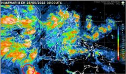 Peringatan BMKG: Waspada Dampak Bibit Siklon Tropis 92S! - JPNN.com