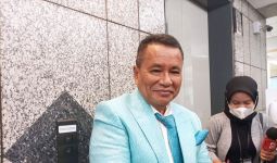 Sindir Razman Nasution, Hotman Paris: Malu Oi Dipecat, Aduh Botak - JPNN.com