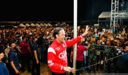 Presiden Jokowi Menghabiskan Malam Terakhir di NTT Bersama Slank dan Kla Project - JPNN.com