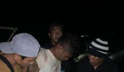 2 Polisi Ditusuk Kurir Narkoba, Jleb, Jleb, Terkapar - JPNN.com