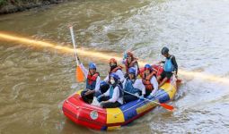 Ditjen PPKL Kementerian LHK Ajak Masyarakat Bersihkan Sungai Ciliwung - JPNN.com