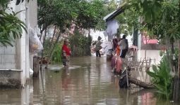 Tolong, Warga Teluknaga Tangerang Korban Banjir Butuh Bantuan - JPNN.com