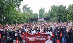 Ribuan Mak-Mak di Bekasi Deklarasi Dukung Ganjar Pranowo untuk Pilpres 2024 - JPNN.com