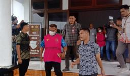 Korupsi APBD Tanimbar, Eks Camat dan Bendahara Kecamatan jadi Tersangka dan Ditahan - JPNN.com