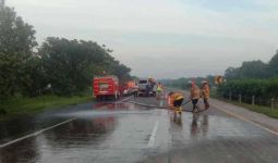 Kecelakaan Mengerikan di Tol Cipali, Mobil Terbakar, 3 Orang Tewas - JPNN.com