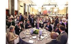 Lihat! Pak Prabowo Duduk Semeja dengan Para Pemimpin Dunia - JPNN.com