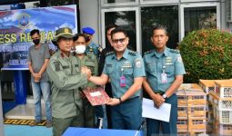 TNI AL Tangkap 2 Penyelundup 1.300 Ekor Burung Asal Kalimantan - JPNN.com
