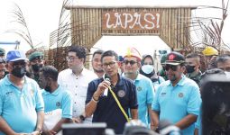 Sandiaga Uno Beri Mesin Kapal Untuk Bantu UMKM di Maluku Utara - JPNN.com