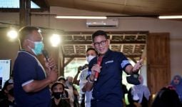 Menparekraf Sandiaga Bantu Warga Kubu Raya Tingkatkan Penghasilan Lewat Lidah Buaya - JPNN.com