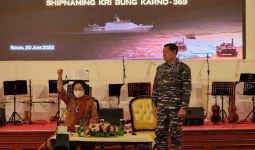 Sambil Mengepalkan Tangan di Hadapan Laksamana Yudo, Bu Mega Ingatkan TNI AL Soal Ini - JPNN.com