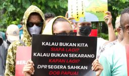 Dambakan Kesejahteraan, Mahasiswa Papua Tuntut RUU DOB Segera Disahkan - JPNN.com