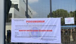 Spanduk dan Stiker Segel Terpasang, Holywings Gatsu hingga Gunawarman Dilarang Beroperasi - JPNN.com