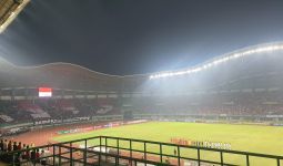 Lihat, Spanduk Unik Bertebaran saat Laga Timnas U-19 Indonesia vs Vietnam - JPNN.com