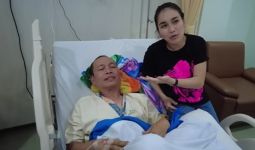 Ayu Ting Ting Ungkap Penyebab Ayah Ojak Dilarikan ke Rumah Sakit, Ternyata - JPNN.com