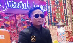 Gagal Boyong Artis ke Tanah Suci, Gus Miftah Berangkat Haji Hanya Berdua - JPNN.com