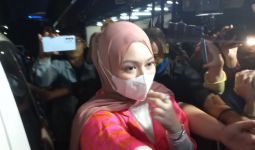Blak-blakan, Nathalie Holscher Sempat Ingin Lepas Hijab Setelah Bercerai dari Sule - JPNN.com