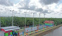 Desa Energi Berdikari Cilacap Hadirkan Green Energy Bertenaga Surya dan Angin - JPNN.com