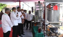 PTPN Group Kembangkan Minyak Makan Merah & Bahan Bakar B50, Jokowi Langsung Meninjau - JPNN.com