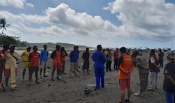 3 Wisatawan Tewas, 1 Masih Hilang Akibat Terseret Ombak di Pantai Pangandaran - JPNN.com