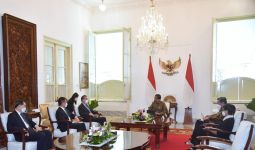 Di Depan Luhut, Jokowi Bahas Proyek Besar dengan Utusan dari China di Istana, Apa Saja? - JPNN.com
