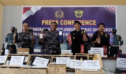 Kapal Pengangkut Barang Ilegal dari Singapura Sempat Kabur, TNI AL Tak Kehabisan Akal - JPNN.com