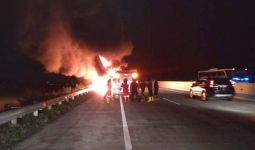 Bus Rosalia Indah Berpenumpang 30 Orang Terbakar, Ya Tuhan - JPNN.com