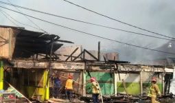 16 Kios di Terminal Bekasi Terbakar, Ternyata Ini Penyebabnya - JPNN.com