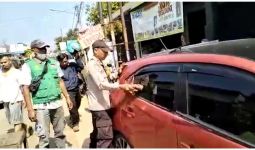 Heboh Pria Ditemukan Tak Bernyawa dalam Honda Brio, Ada Jaket Motif Kotak-Kotak - JPNN.com