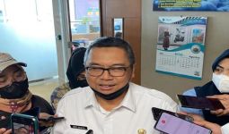 Tetap Ngotot Bertemu Anies, Buruh Bawa Kata-kata Berjuang Bersama - JPNN.com
