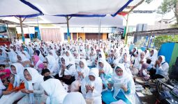 Ribuan Mak-Mak di Jatim Mendoakan Ganjar Pranowo Jadi Pemimpin Indonesia - JPNN.com