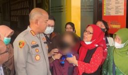 Viral Remaja di Bekasi Diduga Dianiaya Orang Tuanya, Kaki Dirantai, Tak Diberi Makan - JPNN.com