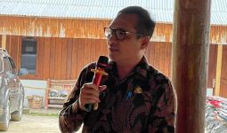 Wabup Era Ungkap Fakta Gaji Guru PPPK yang Ditanggung Pusat, Bisa Bikin Honorer Melongo - JPNN.com