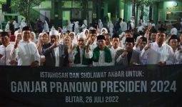 Santri di Blitar Doakan Ganjar Pranowo Berhasil di Pilpres 2024 - JPNN.com