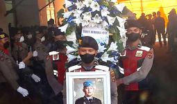 Pemakaman Secara Kedinasan Polri Mengembalikan Martabat Brigadir J - JPNN.com
