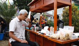 Ganjar Minum Kopi Bareng Masyarakat di Lereng Merapi, Bahas Potensi Wisata - JPNN.com