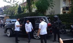 Komjen Agus Tiba di Rumah Ferdy Sambo dengan Mobil Mewah, Spesifikasi Mesinnya Ngeri! - JPNN.com