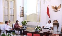 Jokowi Panggil Iwan Bule dan Menpora, Pusat Pelatihan Sepak Bola akan Didirikan, di Mana? - JPNN.com