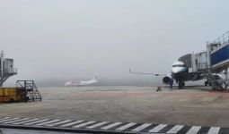 Cuaca Buruk, Penerbangan di Bandara SSK II Pekanbaru Sempat Terganggu - JPNN.com