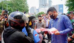 Gerakan 10 Juta Bendera Merah Putih, Mas Bobby Beraksi di Lapangan Merdeka Medan - JPNN.com