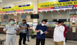 Petinggi Kemendagri Apresiasi Kinerja Samsat Palangkaraya, Terobosannya Mantap - JPNN.com
