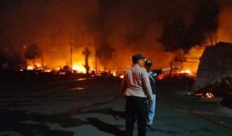 Rumah Makan Tahu Sumedang di Garut Terbakar, Polisi Olah TKP - JPNN.com