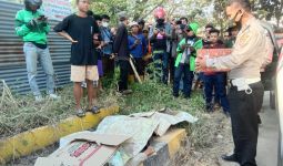 Pengendara Motor Nahas Terlindas Ban Tronton, Banjir Darah - JPNN.com