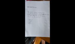 Bharada E Menulis Surat untuk Keluarga Bang Yos, Lihat Itu Tulisan Tangannya - JPNN.com
