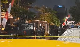 Penggeledahan di Rumah Ferdy Sambo Masih Berlangsung hingga Dini Hari, Brimob Tetap Siaga - JPNN.com