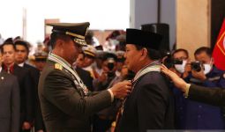 Luar Biasa, Prabowo Terima 4 Bintang Kehormatan dari TNI - JPNN.com
