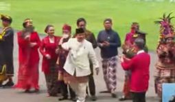 Prabowo Turun dari Podium Berjoget di Depan Jokowi, Tak Lama Para Jenderal Penting Ikut - JPNN.com