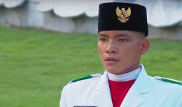 Komandan Tim 8 Paskibraka Arnold Sinaga, Kisah Perjuangan Anak Dansat Brimob Menuju Istana - JPNN.com