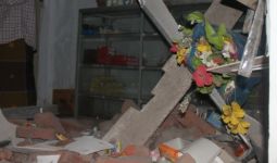 1 Rumah di Lombok Tengah Rusak Akibat Gempa 5,8 SR, Pemiliknya Masih Trauma - JPNN.com
